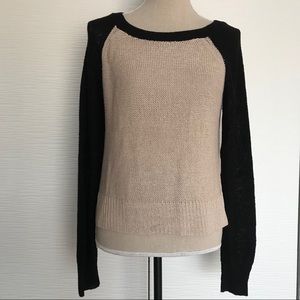 SALE‼️BCBGMaxazria Sweater Pullover